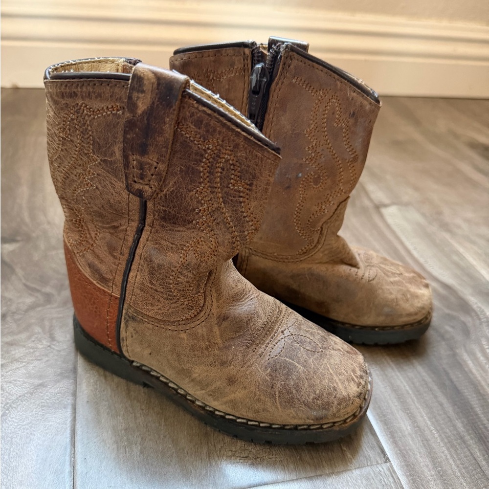 Cowboy boots Kids Brown and Tan Boots size 7